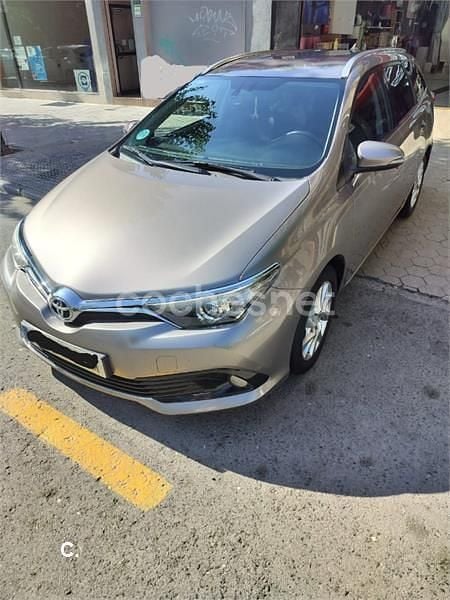 Gris / plata Usado 2016 Toyota Auris Active Familiar | 9500 € (Buen precio) - Imagen 1/4