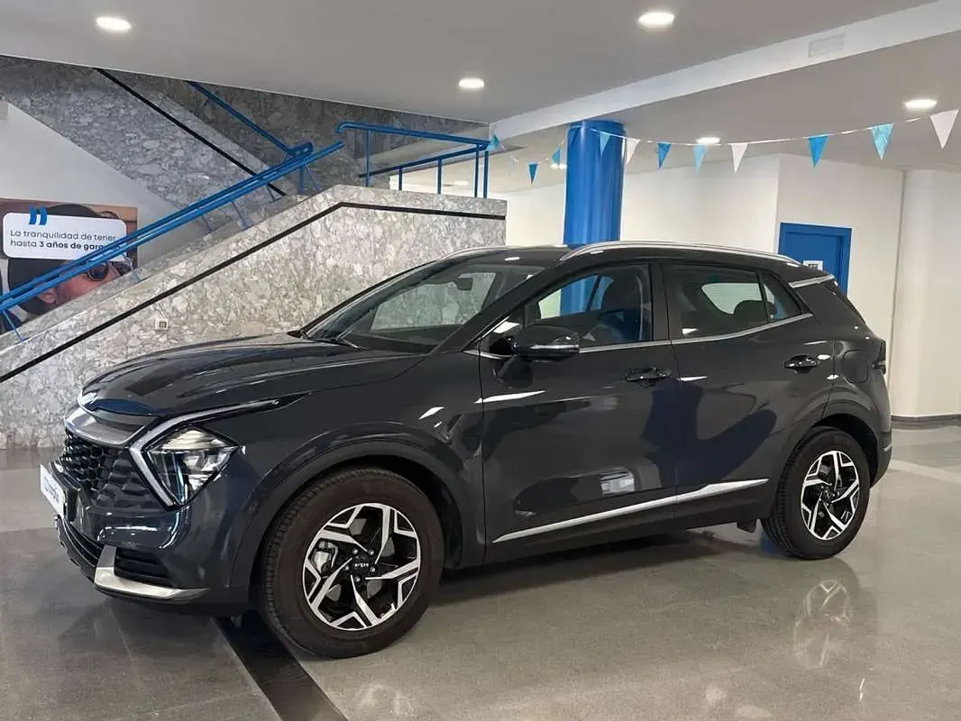 Usado Kia Sportage 162 CV (119 kW) 2025 Gris SUV