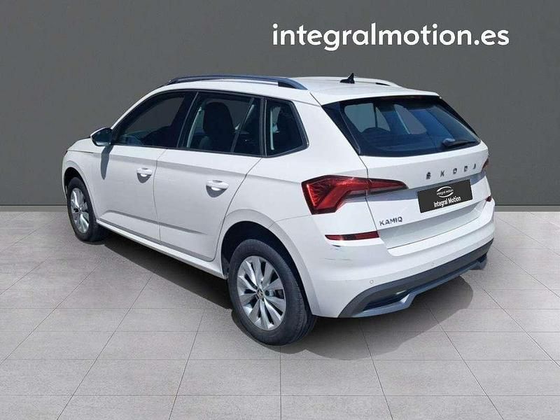 Blanco Usado 2021 Skoda Kamiq Ambition SUV | 18.500 € (Precio justo) - Imagen 1/1