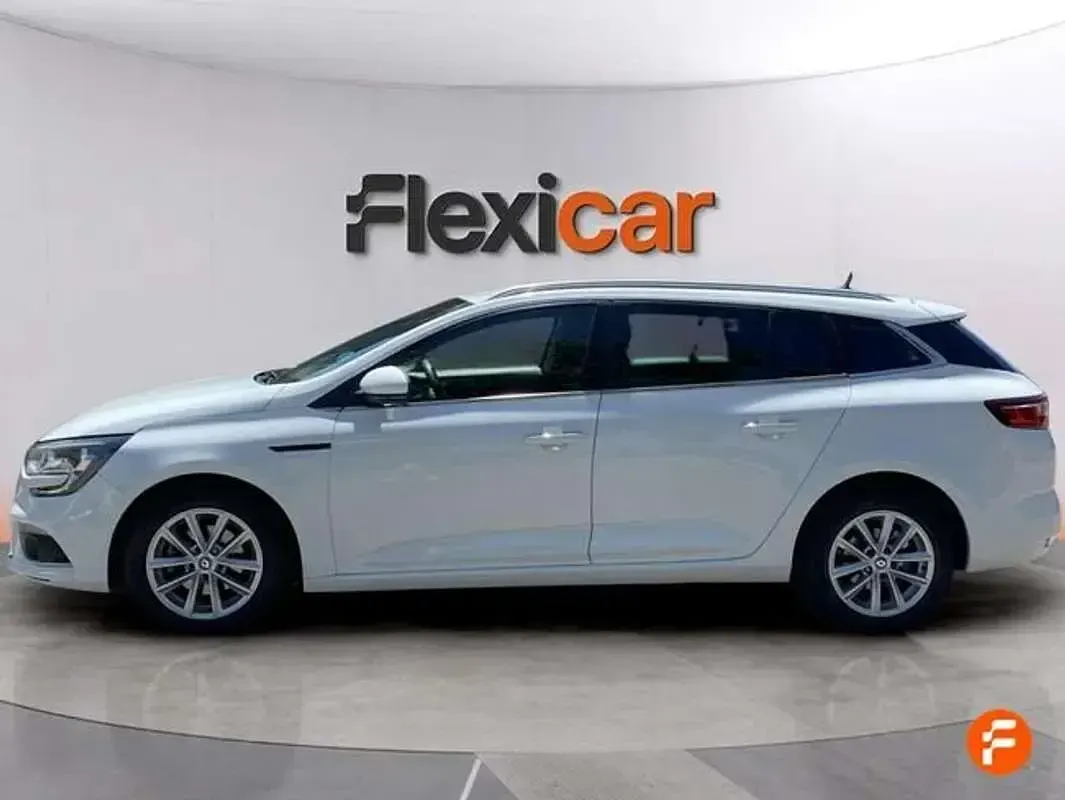 Usado Renault Mégane GrandTour LIMITED 132 CV (97 kW) 2017 Blanco Familiar