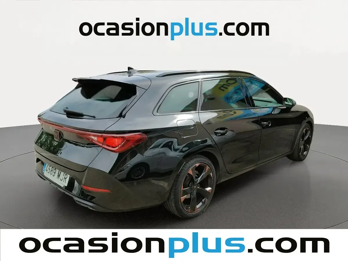 Usado Cupra Leon 150 CV (110 kW) 2023 Negro Familiar