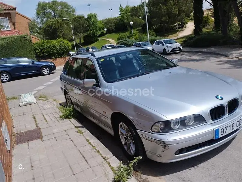 Usado BMW 520 Exclusive 136 CV (100 kW) 2002 Gris / plata Familiar