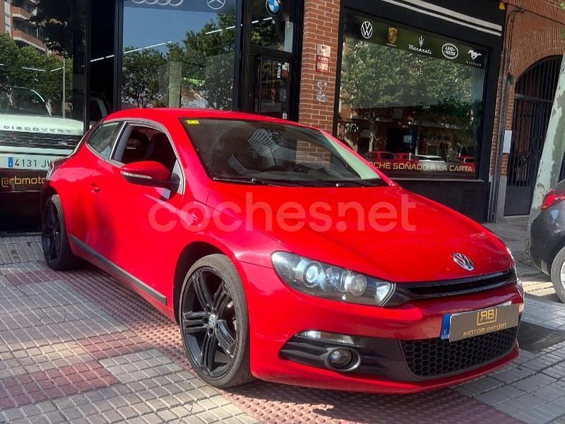 Rojo Usado 2010 VW Scirocco Coupe | 9190 € (Precio justo) - Imagen 1/4