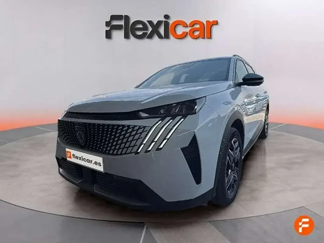 Usado Peugeot 5008 Allure 145 CV (106 kW) 2025 Blanco SUV