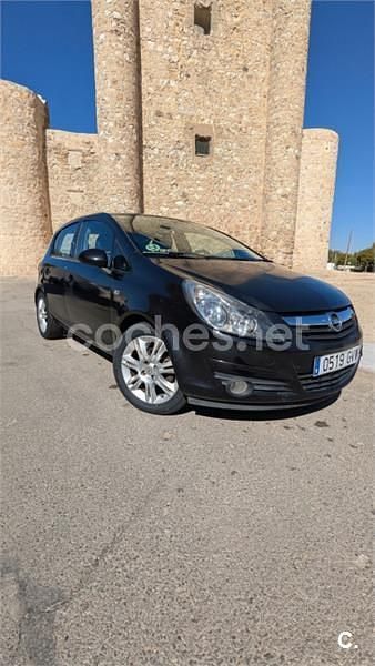 Negro Usado 2010 Opel Corsa Essentia Berlina | 3300 € (Precio justo) - Imagen 1/4