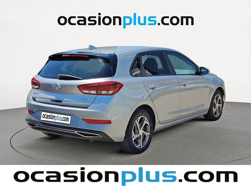 Usado Hyundai i30 N Line 120 CV (88 kW) 2022 Gris plata Utilitario