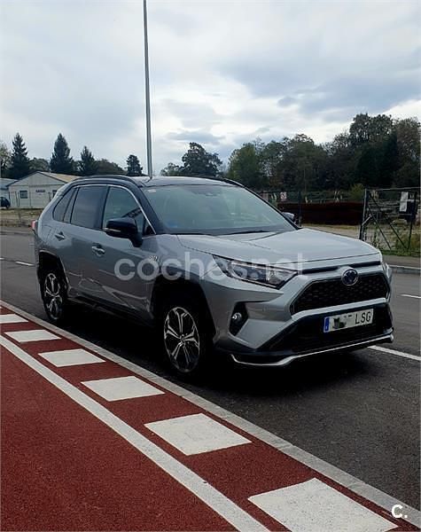 Usado Toyota RAV4 Hybrid Plus 306 CV (225 kW) 2021 Gris / plata SUV
