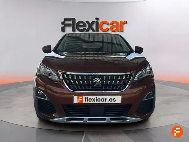 Usado Peugeot 3008 Allure 130 CV (95 kW) 2020 Marrón SUV