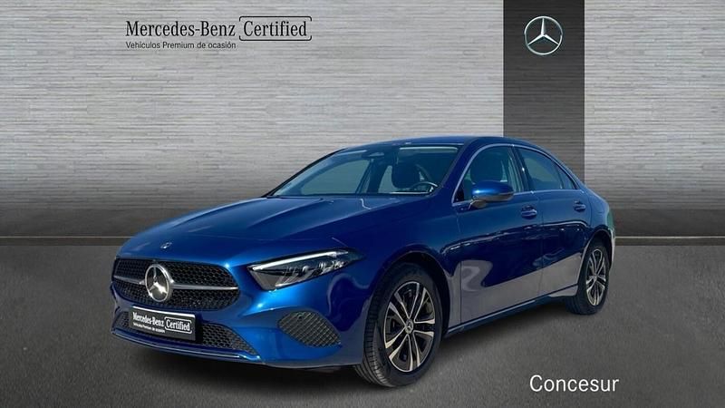 Usado Mercedes A250 217 CV (159 kW) 2024 Azul Berlina