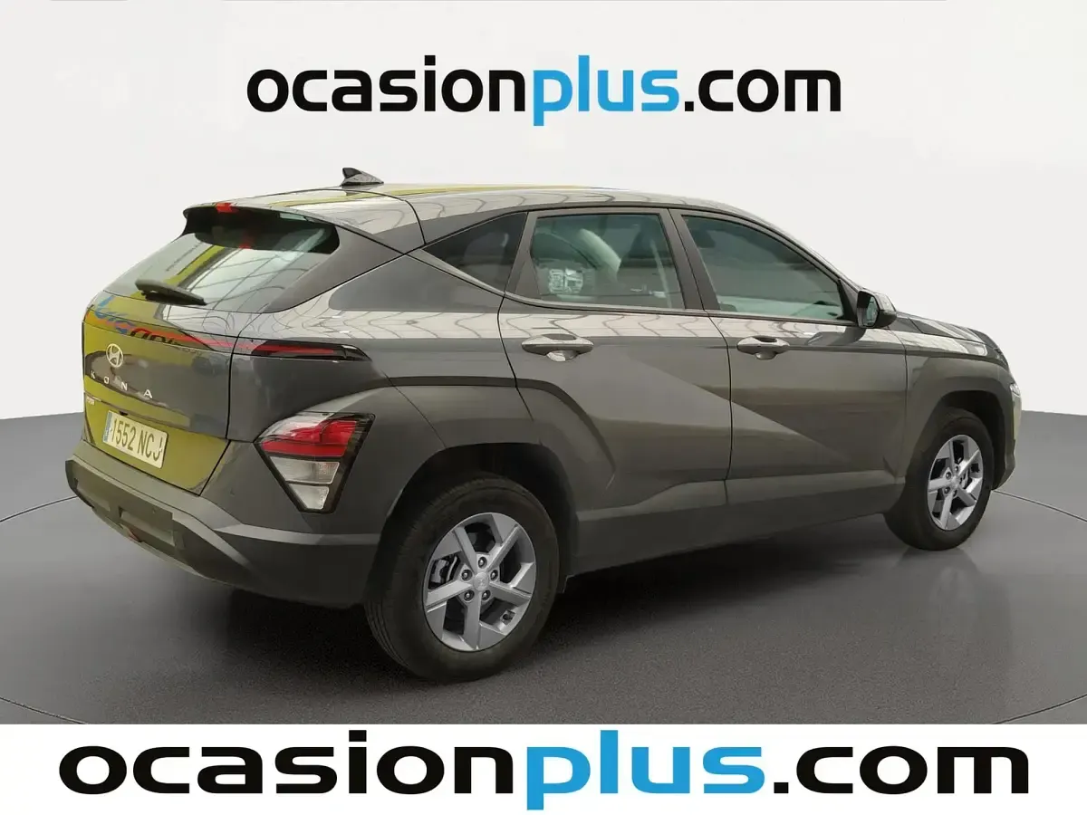 Usado Hyundai Kona 101 CV (74 kW) 2025 Gris SUV