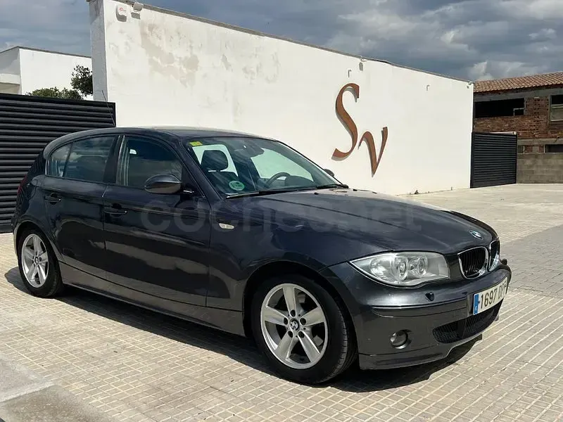 Usado BMW 120 150 CV (110 kW) 2006 Gris / plata Utilitario