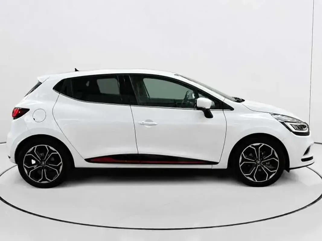 Usado Renault Clio IV Zen 90 CV (66 kW) 2017 Blanco Utilitario