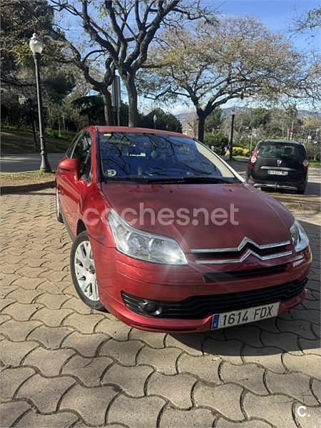 Usado Citroën C4 92 CV (67 kW) 2006 Rojo Berlina