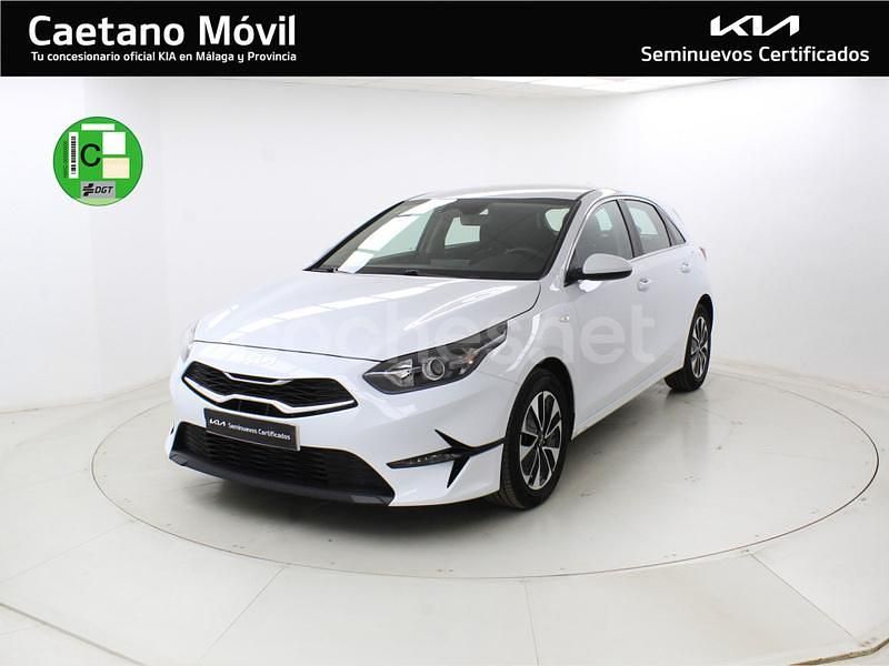 Blanco Usado 2024 Kia Ceed Utilitario | 18.990 € (Precio justo) - Imagen 1/4