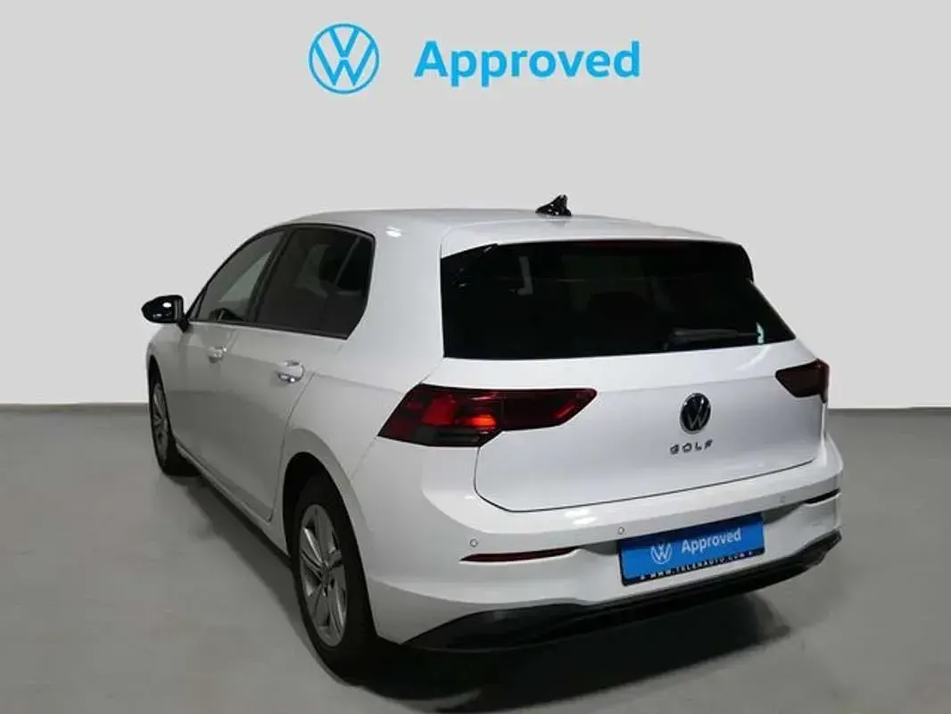 Usado VW Golf VIII Life 131 CV (96 kW) 2020 Blanco Utilitario