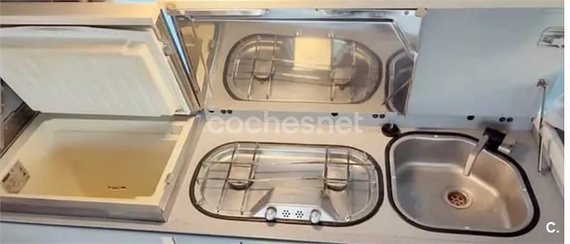 Usado VW California Beach 102 CV (75 kW) 2008 Rojo Van