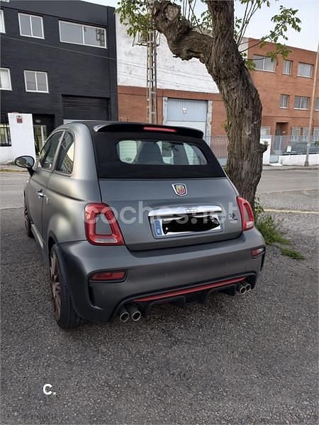 Usado Abarth 500C 140 CV (102 kW) 2012 Gris / plata Descapotable