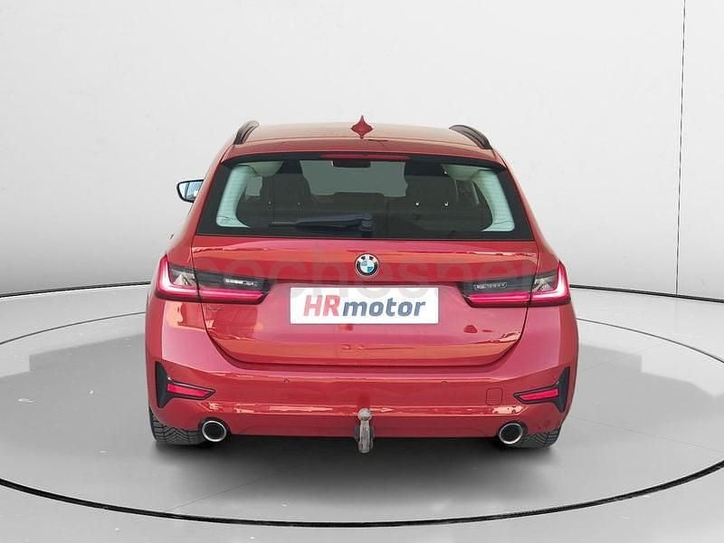 Usado BMW 318 Sport Line 156 CV (114 kW) 2020 Rojo Familiar