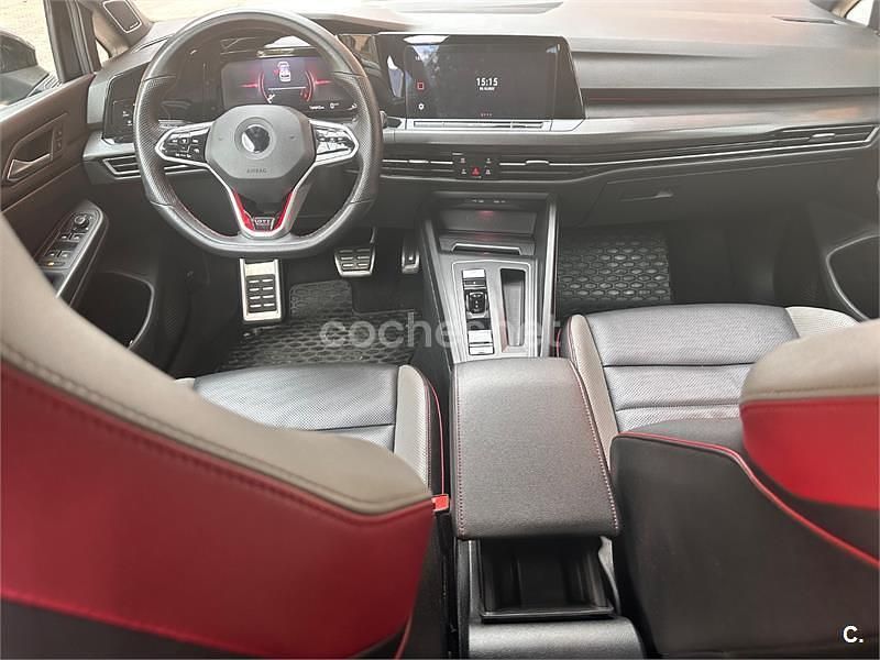 Usado VW Golf VIII GTI 245 CV (180 kW) 2021 Gris / plata Berlina