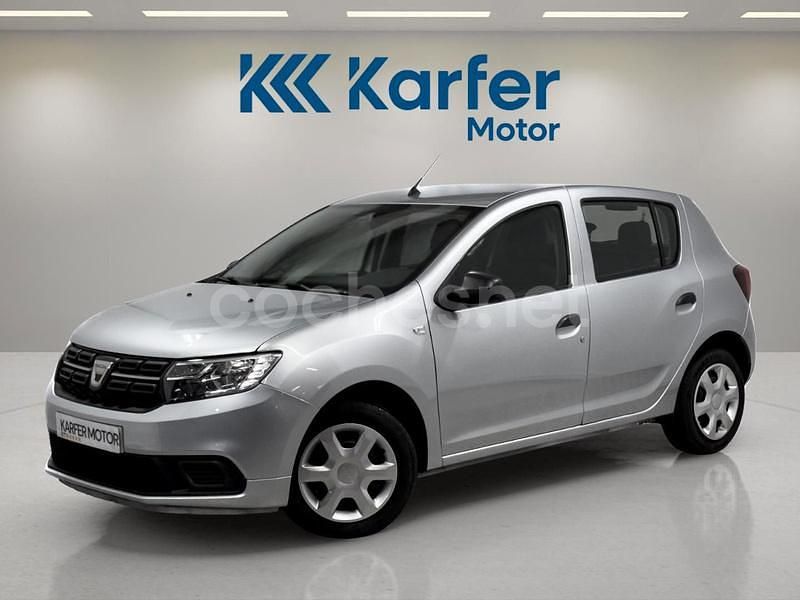 Gris / plata Usado 2021 Dacia Sandero Essentiel Utilitario | 9490 € (Precio justo) - Imagen 1/4