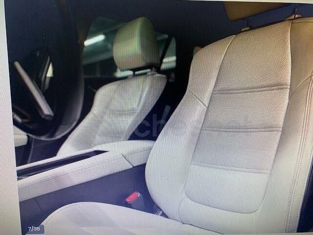 Usado Mazda 6 Luxury 175 CV (128 kW) 2016 Granate Familiar