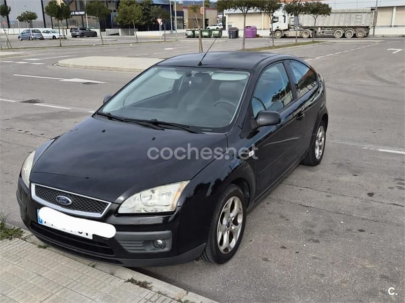 Negro Usado 2007 Ford Focus Trend Berlina | 2700 € (Super precio) - Imagen 1/4