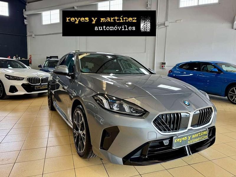 Usado BMW 116 M Sport 163 CV (119 kW) 2025 Gris Utilitario