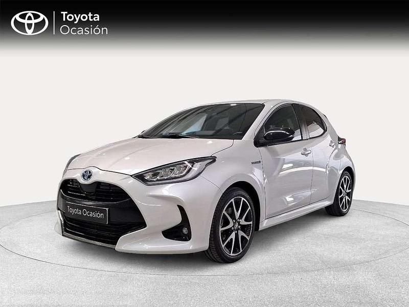 Usado Toyota Yaris Hybrid Style 116 CV (85 kW) 2021 Blanco Utilitario