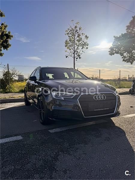 Usado Audi A3 116 CV (85 kW) 2018 Azul Berlina