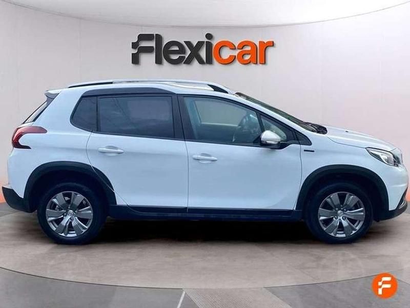 Usado Peugeot 2008 Active 101 CV (74 kW) 2019 Blanco SUV