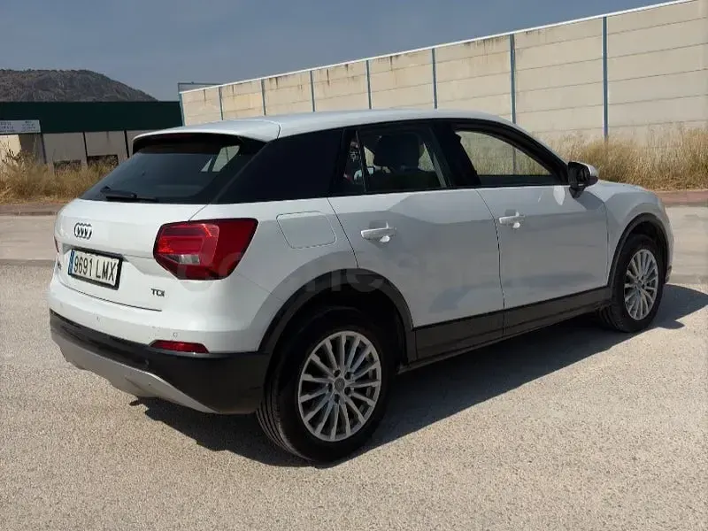 Usado Audi Q2 Advanced Plus 116 CV (85 kW) 2018 Blanco SUV