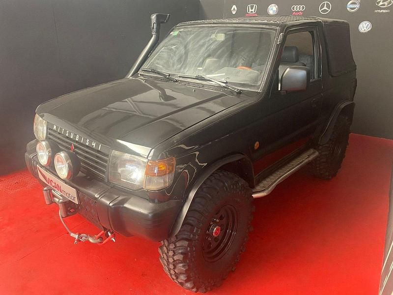 Usado Mitsubishi Montero 100 CV (73 kW) 1995 Negrgo SUV