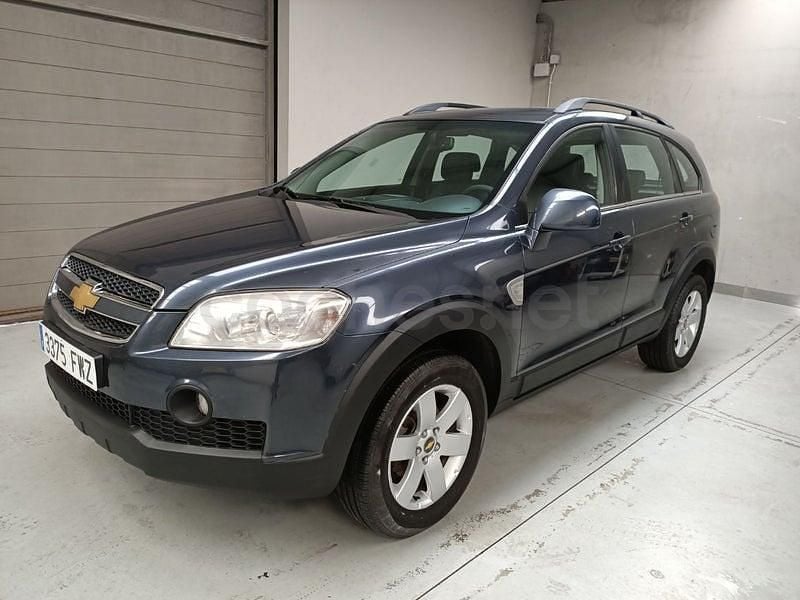 Usado Chevrolet Captiva LT 150 CV (110 kW) 2007 Azul SUV