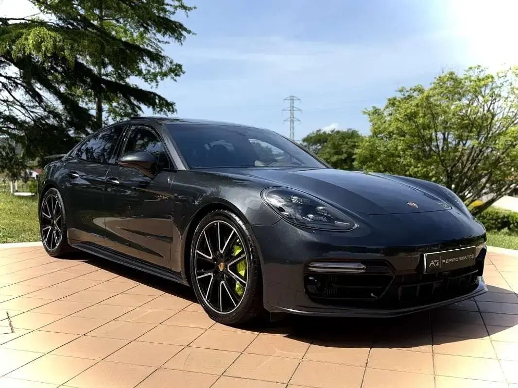 Usado Porsche Panamera Turbo S 680 CV (500 kW) 2020 Gris Utilitario