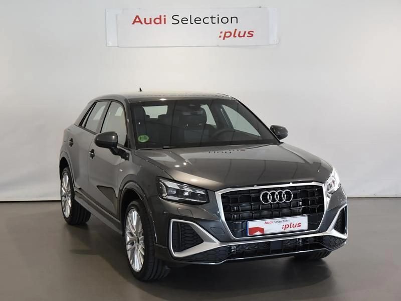 Usado Audi Q2 150 CV (110 kW) 2025 Gris/plata SUV