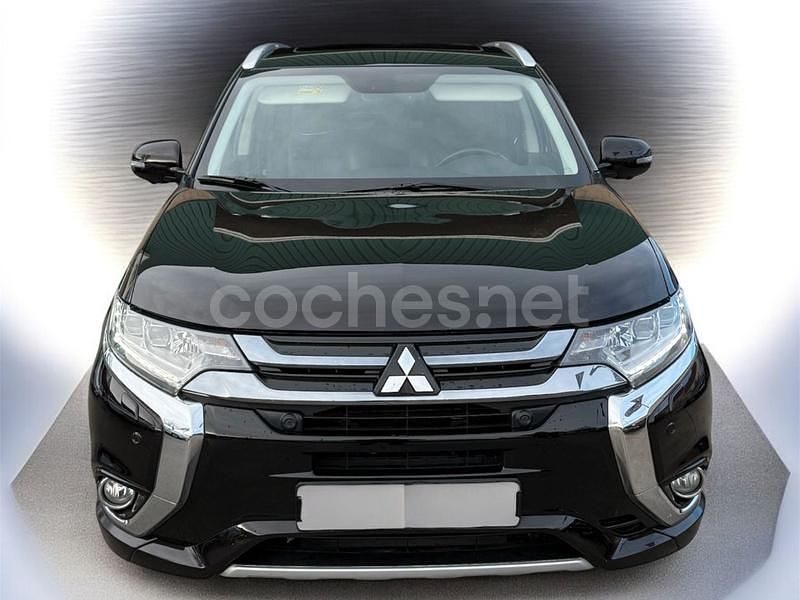 Usado Mitsubishi Outlander P-HEV 203 CV (149 kW) 2016 Marrón SUV