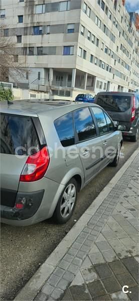 Usado Renault Scénic II Dynamique 130 CV (95 kW) 2007 Beige Monovolumen