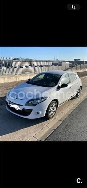 Usado Renault Mégane Dynamique 110 CV (80 kW) 2011 Blanco Berlina