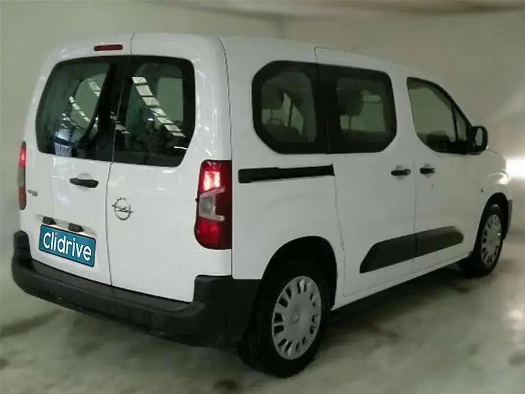 Usado Opel Combo Life Selective 102 CV (75 kW) 2021 Blanco Monovolumen
