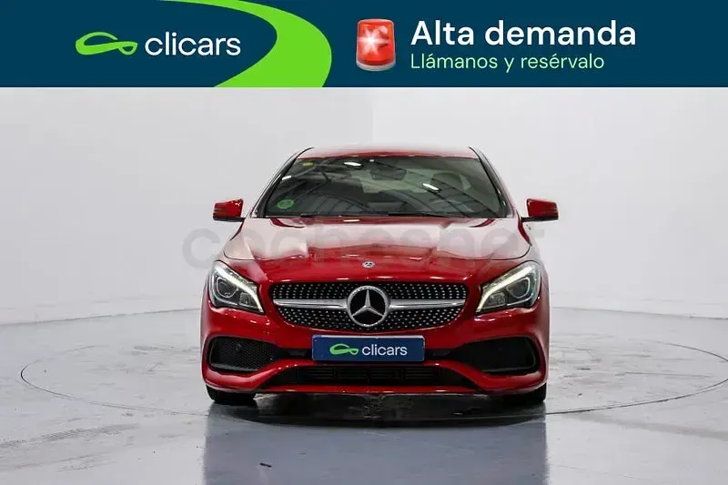Usado Mercedes CLA180 122 CV (89 kW) 2019 Blanco Coupe