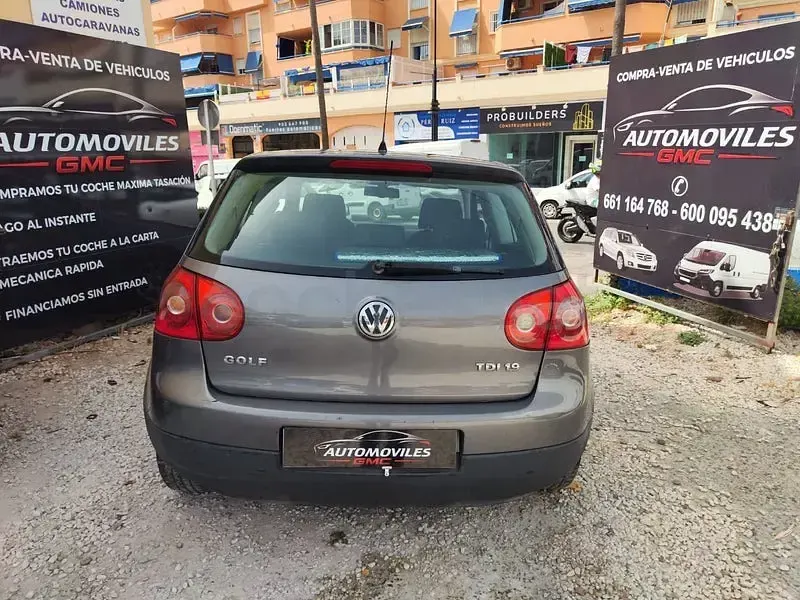 Usado VW Golf IV Highline 105 CV (77 kW) 2006 Beige Berlina