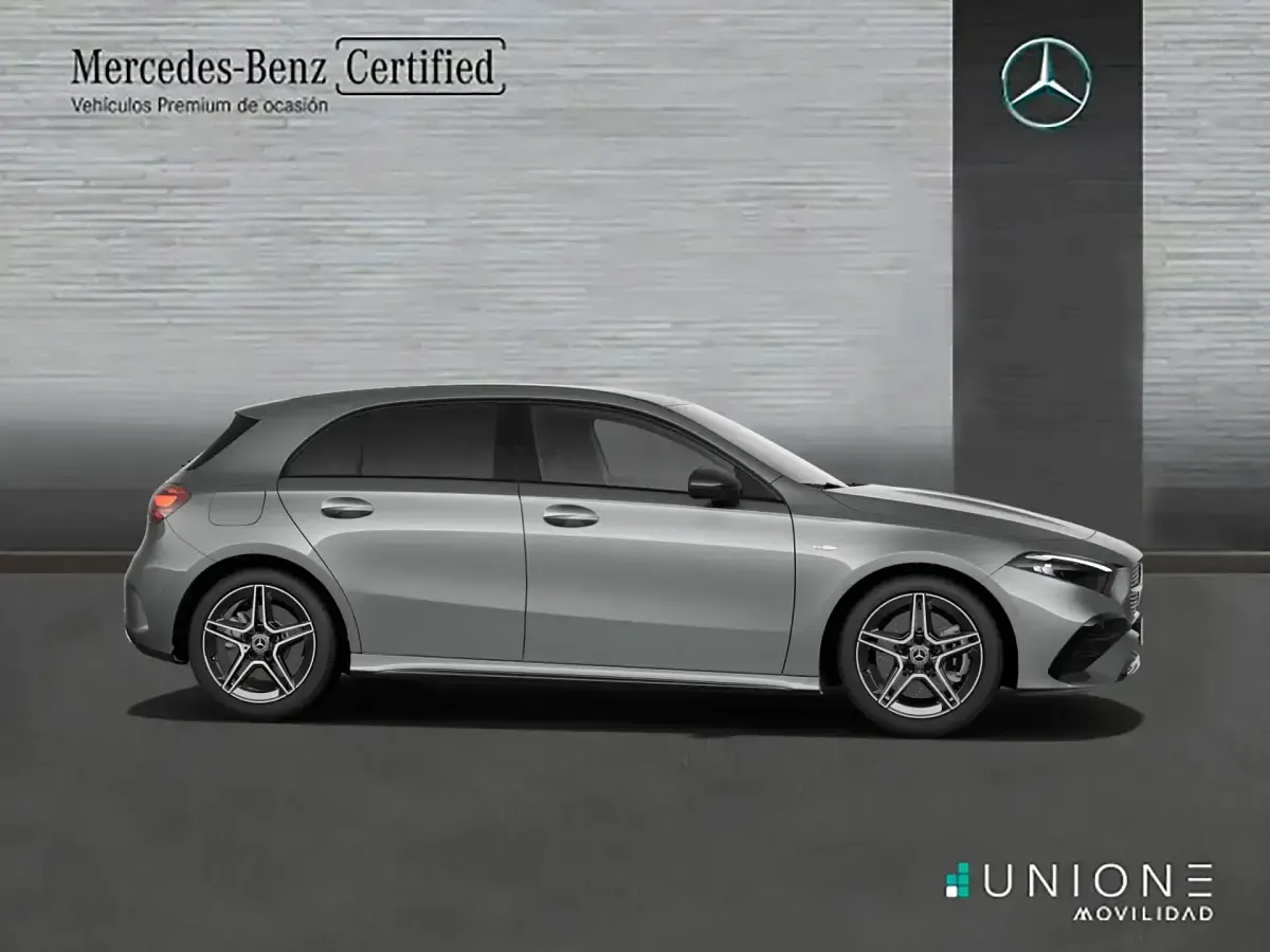 Usado Mercedes A250 120 CV (88 kW) 2025 Gris Berlina