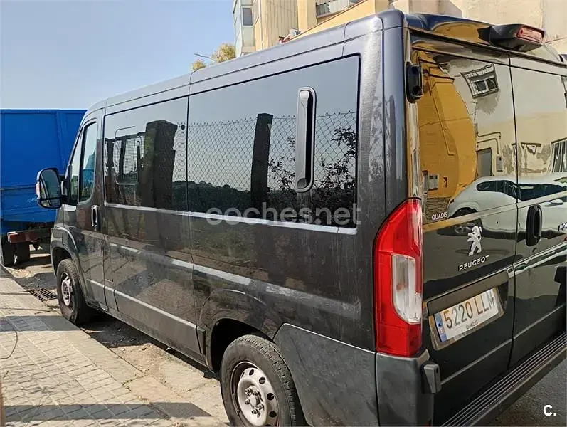 Usado Peugeot Boxer 86 CV (63 kW) 2002 Negro Van