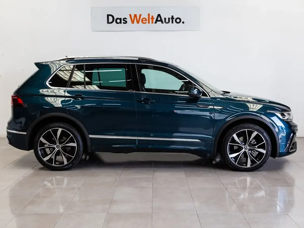 Usado VW Tiguan R-line 150 CV (110 kW) 2022 Azul SUV