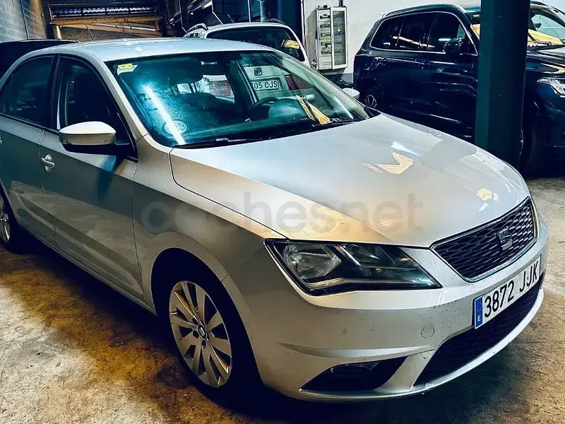 Usado Seat Toledo Style 115 CV (84 kW) 2015 Gris / plata Utilitario