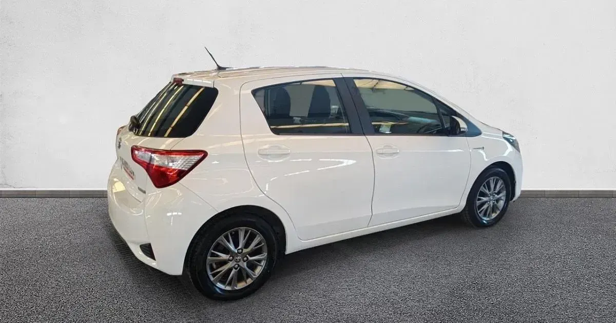 Usado Toyota Yaris Active 100 CV (73 kW) 2020