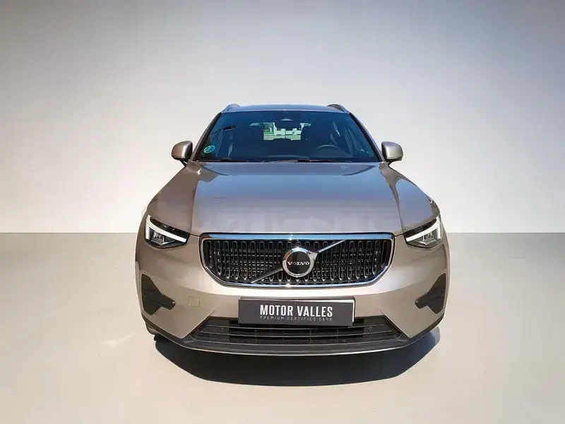 Usado Volvo XC40 Core 163 CV (119 kW) 2024 Beige SUV