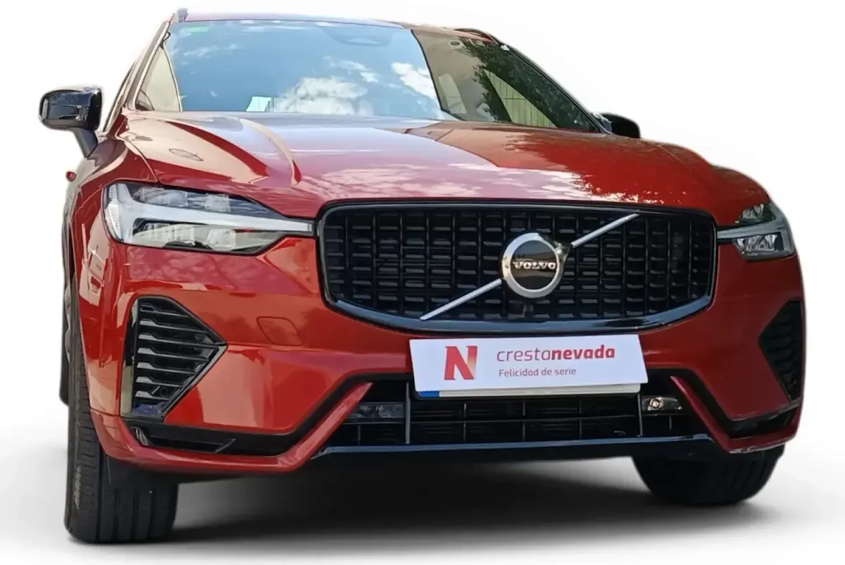 Usado Volvo XC60 R-Design 197 CV (144 kW) 2022 Rojo SUV