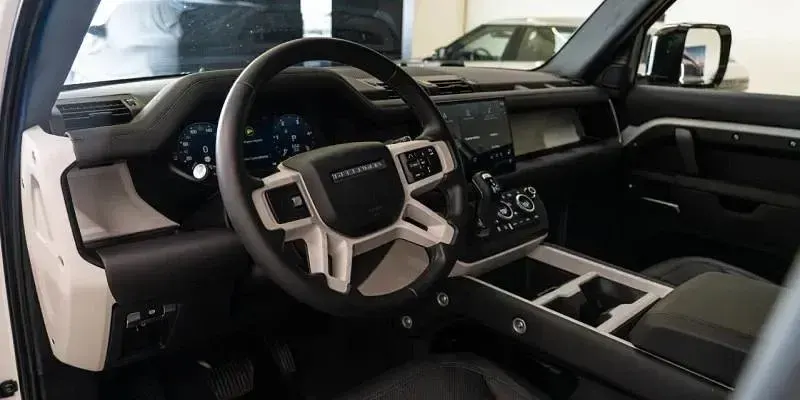 Usado Land Rover Defender S 249 CV (183 kW) 2025 Blanco SUV