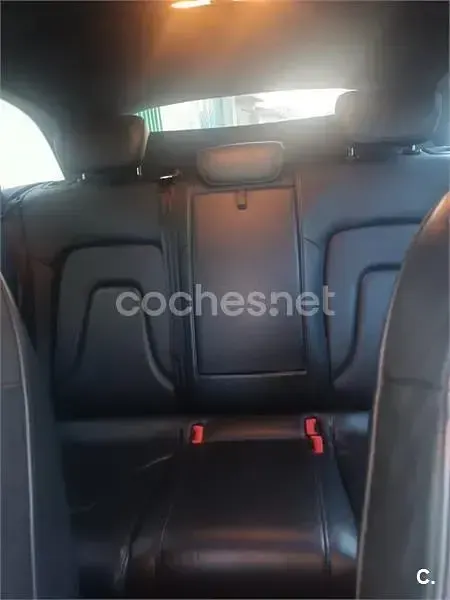 Usado Audi A4 120 CV (88 kW) 2012 Negro Familiar